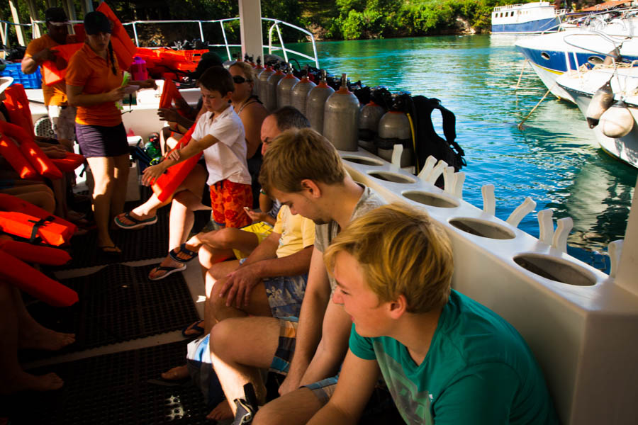 Guests discussing the dives at the Wall and Aquarium